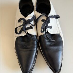Women’s Alexander McQueen Black and White Leather Lace-Up Shoes size 37